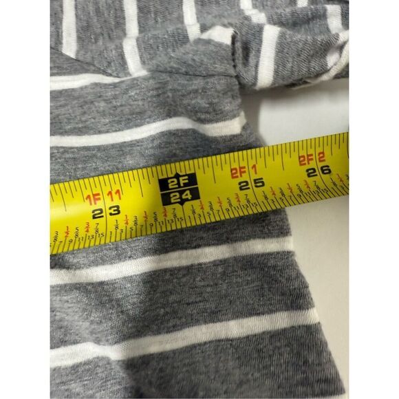 a.n.a. Women's V Neck Short Sleeve T Shirt Gray White Stripe Size 1X Cotton - Picture 9 of 12